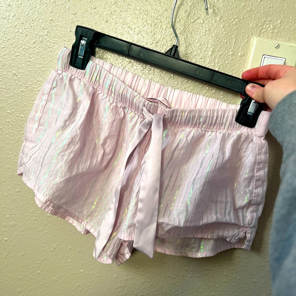 ❤️Victoria’s Secret Pajama Shorts, pink iridescent XS❤️